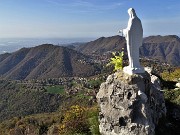 53 La bianca Madonnina di vetta Cornagera veglia sull'altopiano Selvino-Aviatico